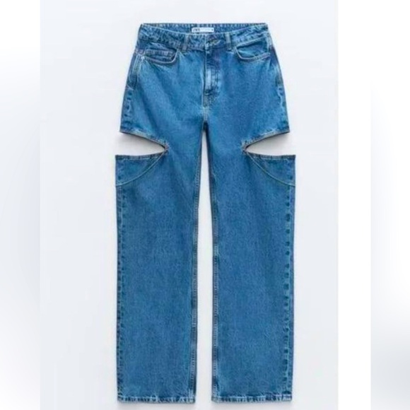Zara Denim - *BLOGGERS FAVE* Zara cut out jeans with rhinestone chains - sz 2